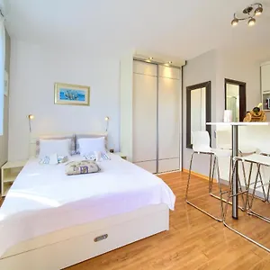 https://studio-apartment-vesna.primorje-gorskikotar.com